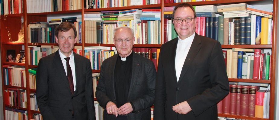 v. l. n. r.: Dekan Bengt Seeberg, Bischof em. Heinz Josef Algermissen, Bischof Dr. Martin Hein.